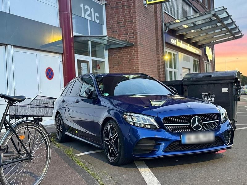 Gebraucht Mercedes C200 AMG line 160 PS (117 kW) 2020 Blau Kombi