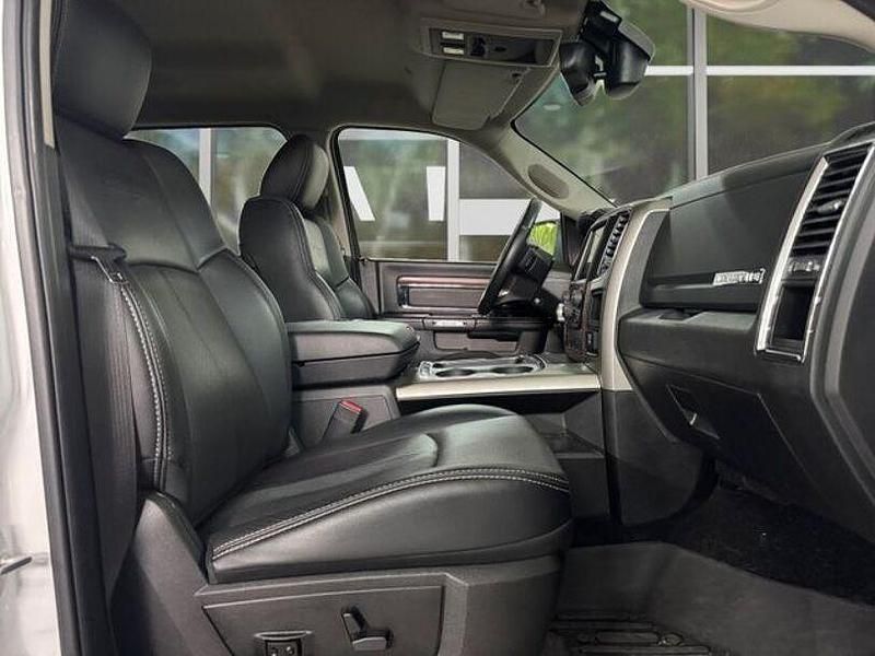 Gebraucht Dodge Ram 401 PS (294 kW) 2019 Weiß Abholung