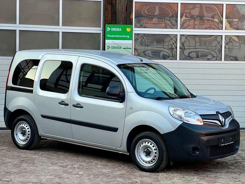Grau Gebraucht 2016 Renault Kangoo Rapid Extra Van / Kleinbus | 9.000 € (Etwas zu teuer) - Bild 1/4