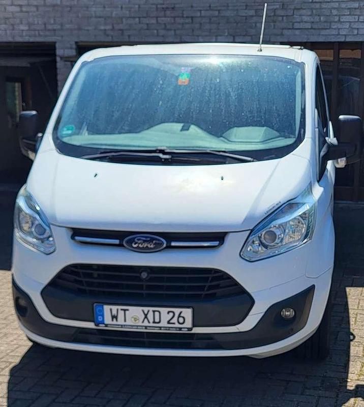 Weiß Gebraucht 2015 Ford Transit Custom Trend Van | 8.999 € (Fairer Preis) - Bild 1/4