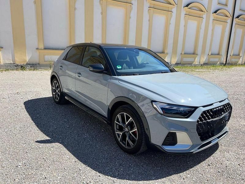 Gebraucht Audi A1 Ambiente 116 PS (85 kW) 2020 Grau SUV
