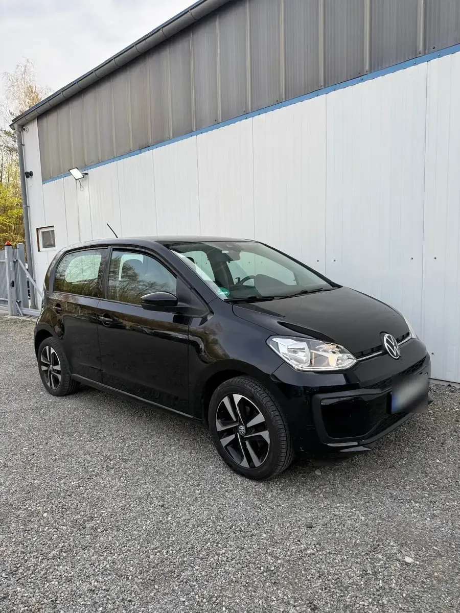 Second-hand VW up! 65 CP (47 kW) 2021 Negru Hatchback