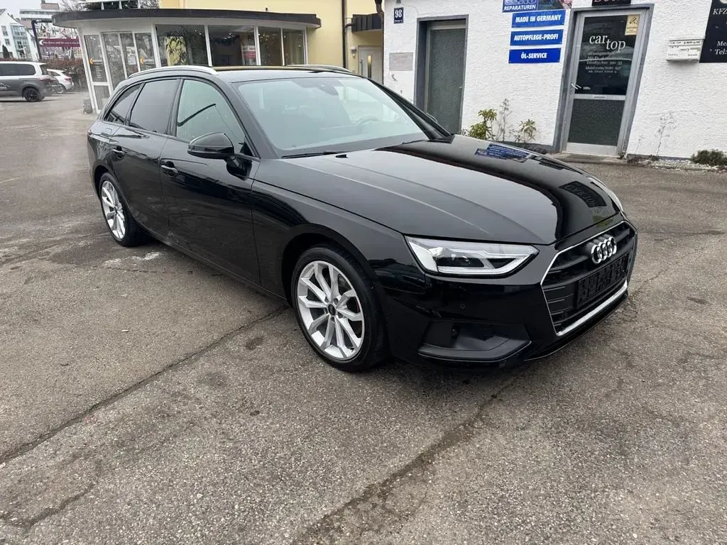 Gebraucht Audi A4 163 PS (119 kW) 2023 Schwarz Kombi