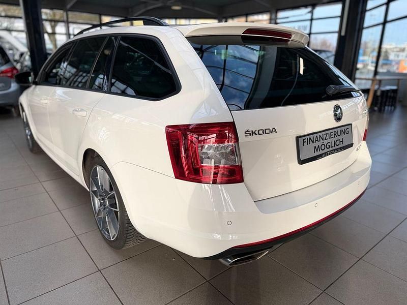 Gebraucht Skoda Octavia RS 184 PS (135 kW) 2015 Weiß Kleinwagen