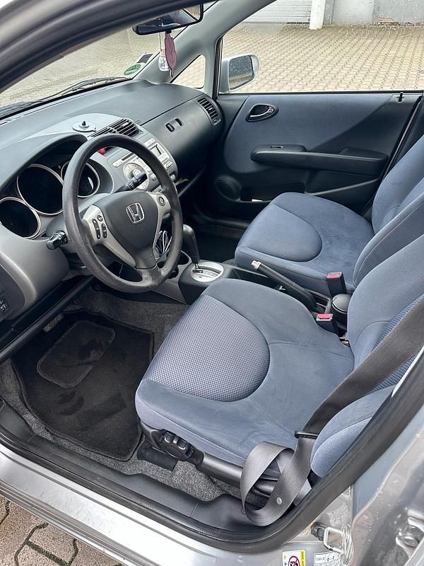 Gebraucht Honda Jazz 84 PS (61 kW) 2008 Silber Kleinwagen