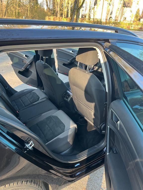 Gebraucht VW Golf VII Highline 150 PS (110 kW) 2020 Schwarz Kombi