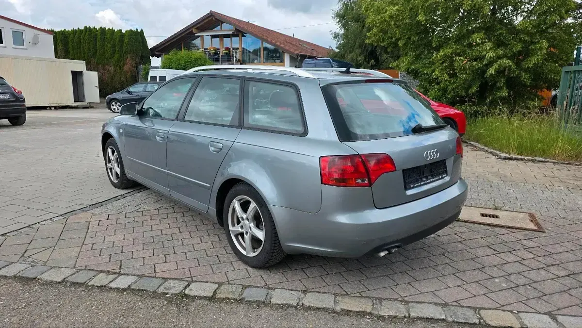 Gebraucht Audi A4 Comfort 140 PS (102 kW) 2005 Grau Kombi