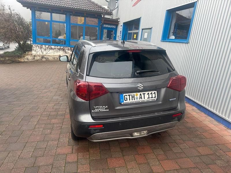 Gebraucht Suzuki Vitara Comfort 129 PS (94 kW) 2024 Grau SUV