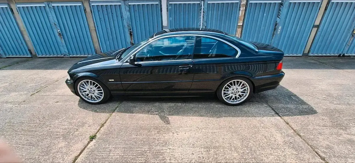 Gebraucht BMW 330 Basis 231 PS (169 kW) 2002 Schwarz Coupé