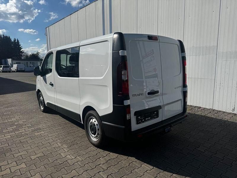 Gebraucht Renault Trafic 145 PS (106 kW) 2021 Weiß Van / Kleinbus