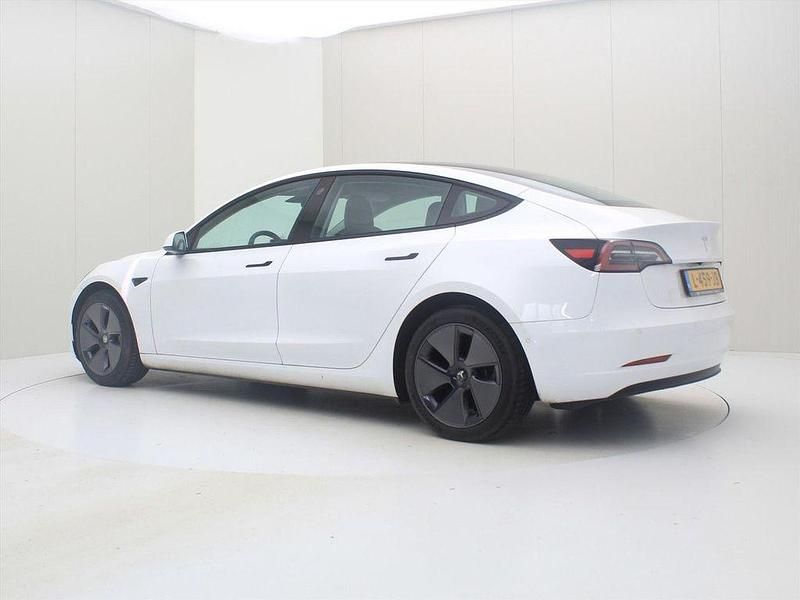 Gebraucht Tesla Model 3 Standard Range 225 kW (306 PS) 2021 Weiß Limousine