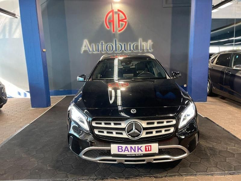 Używany Mercedes GLA180 122 KM (89 kW) 2019 Czarny SUV
