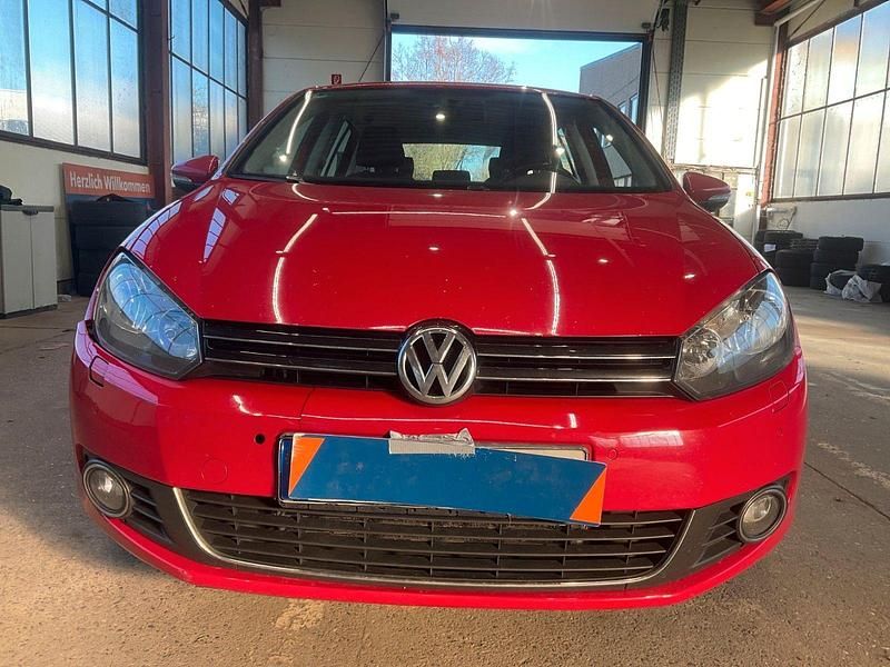 Gebraucht VW Golf VI Highline 110 PS (80 kW) 2009 Rot Kleinwagen
