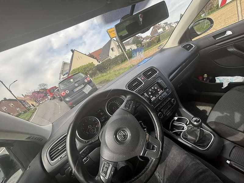 Gebraucht VW Golf VII Comfortline 122 PS (89 kW) 2012 Kombi