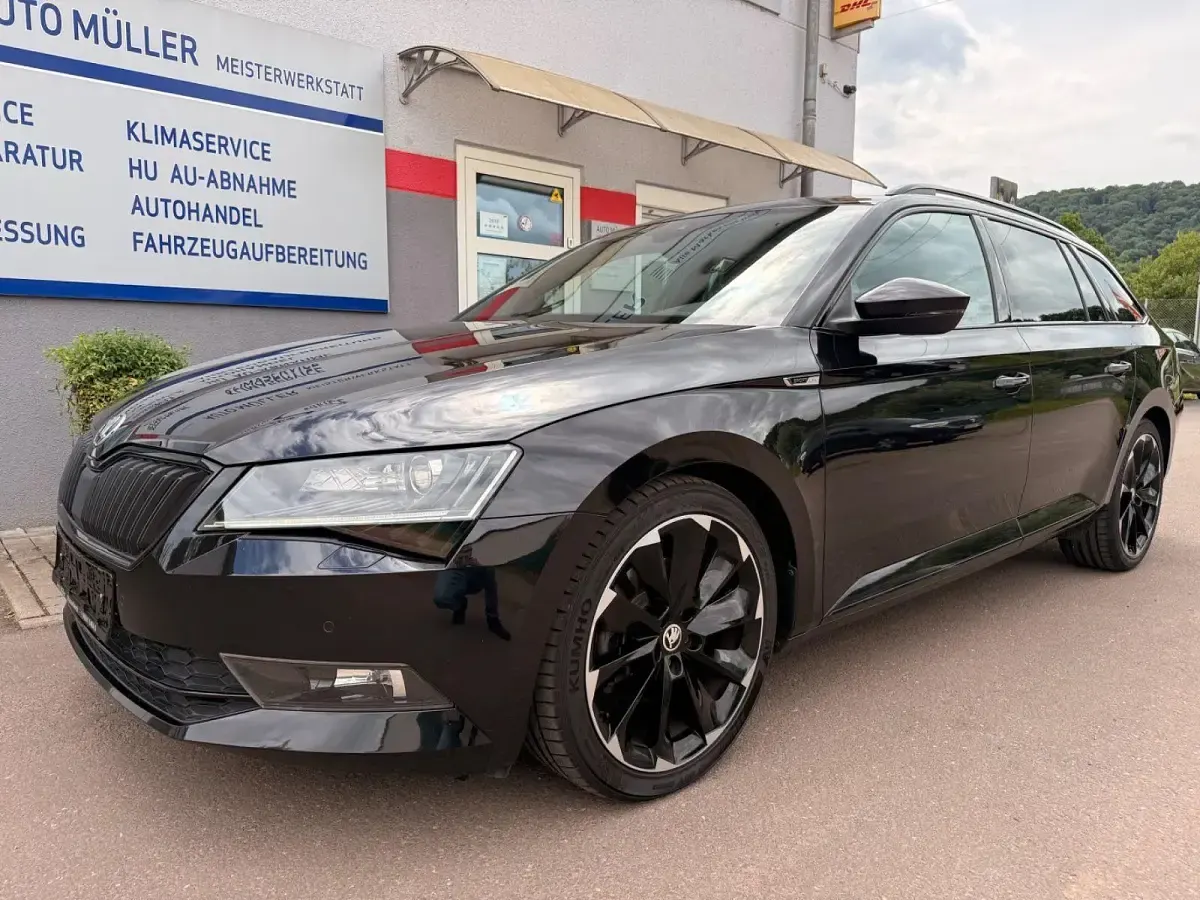 Gebraucht Skoda Superb SportLine 150 PS (110 kW) 2019 Schwarz Kombi