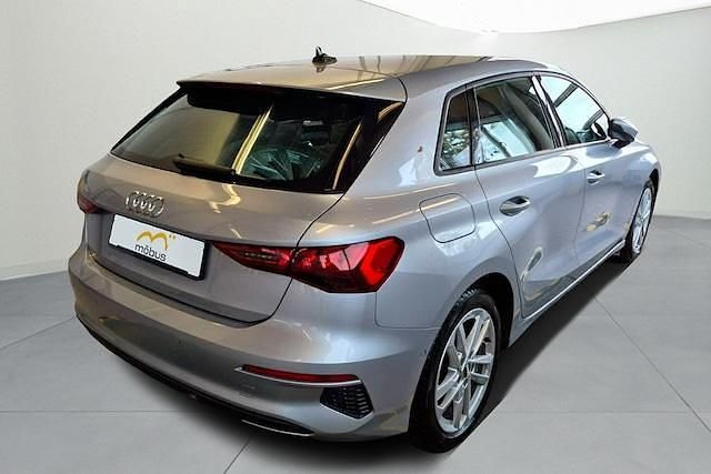 Gebraucht Audi A3 Sportback e-tron Design 204 PS (150 kW) 2021 Florettsilber metallic Kleinwagen