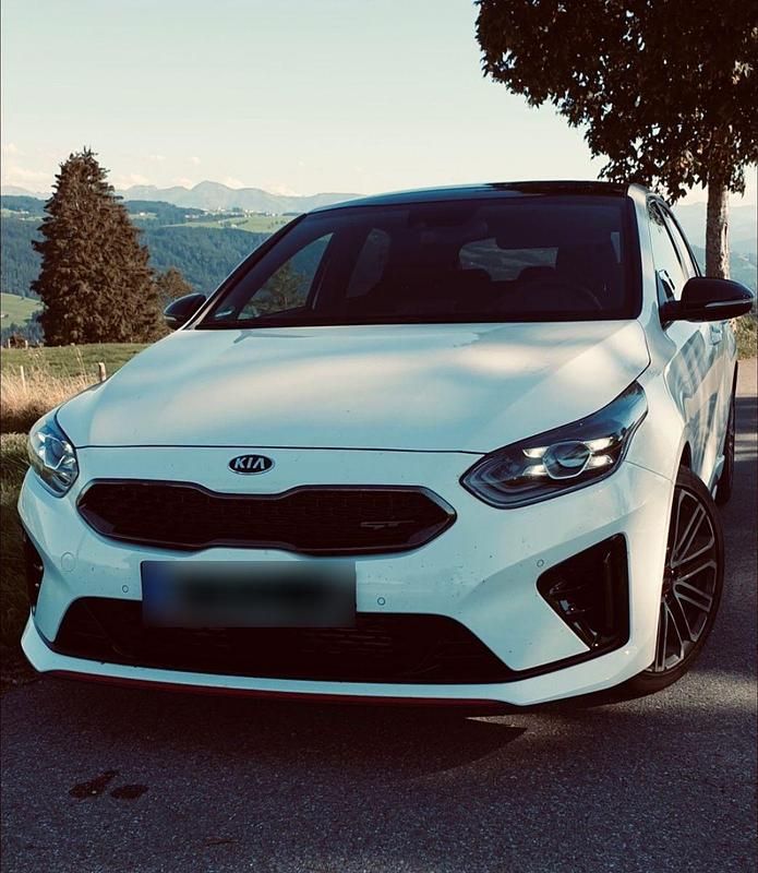 Gebraucht Kia Ceed GT GT 204 PS (150 kW) 2019 Weiß Limousine