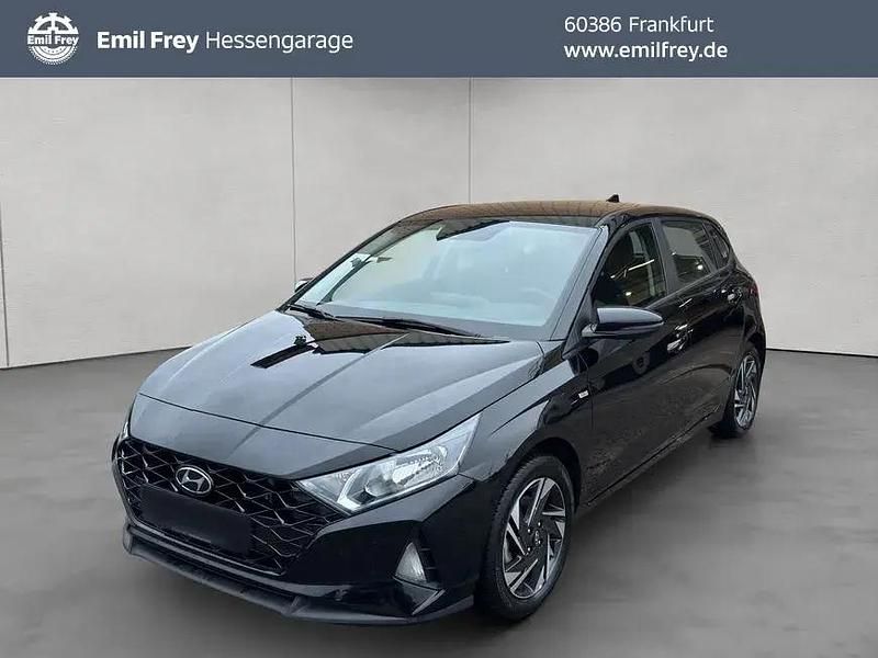 Schwarz Gebraucht 2023 Hyundai i20 Trend Kleinwagen | 17.450 € (Fairer Preis) - Bild 1/4