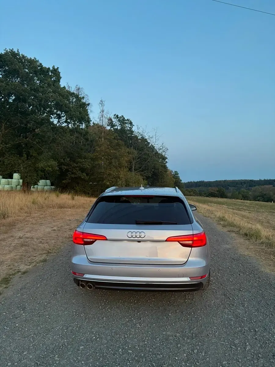 Gebraucht Audi A4 Sport 190 PS (139 kW) 2017 Grau Kombi