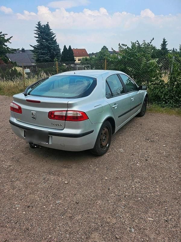 Silber Gebraucht 2004 Renault Laguna II Limousine | 550 € - Bild 1/4