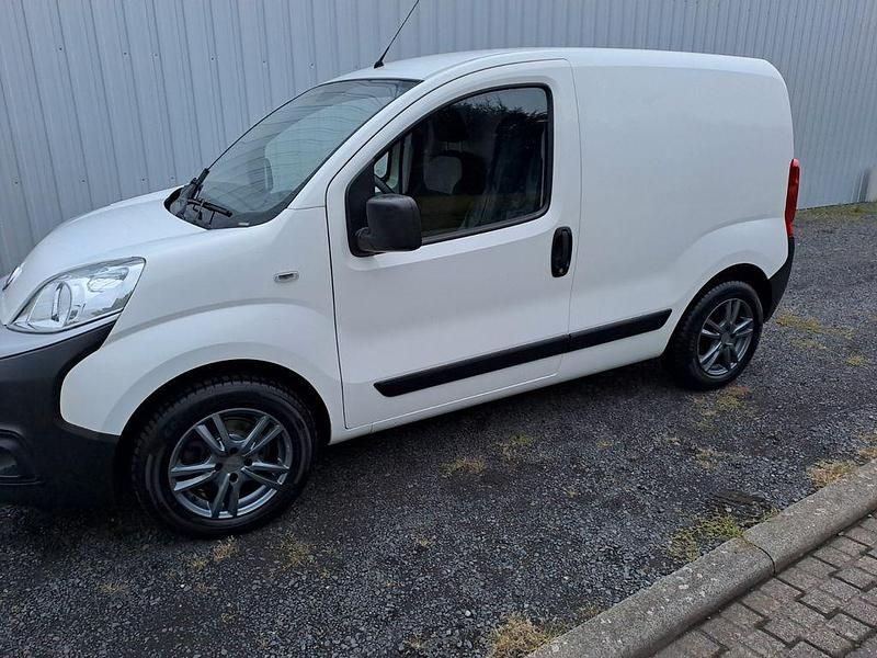 Weiß Gebraucht 2019 Fiat Fiorino Van / Kleinbus | 5.444 € (Superpreis) - Bild 1/4