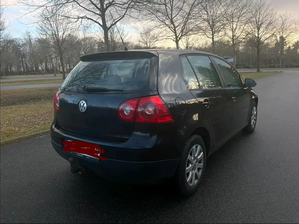 Gebraucht VW Golf V 102 PS (75 kW) 2005 Schwarz Kleinwagen