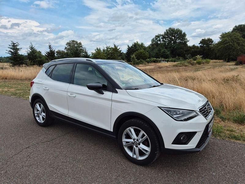 Weiß Gebraucht 2019 Seat Arona FR SUV | 15.400 € (Fairer Preis) - Bild 1/4