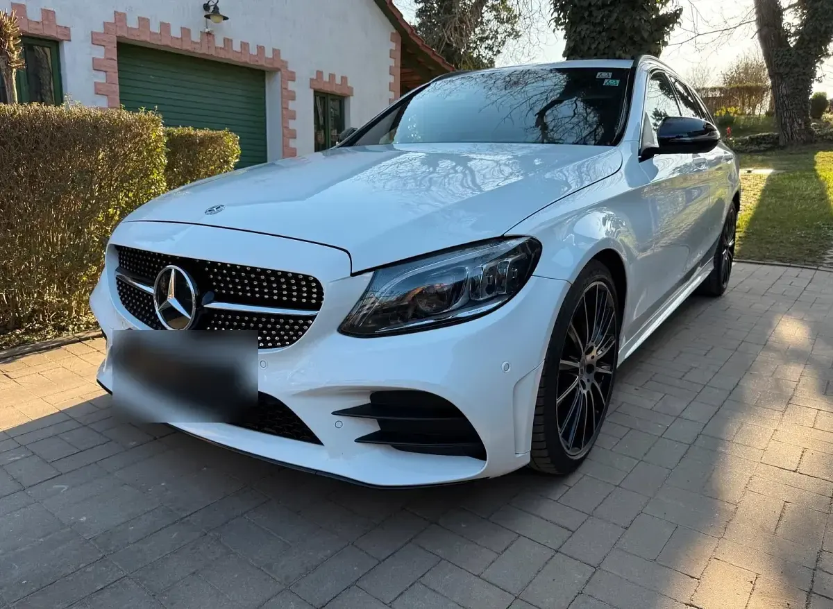 Gebraucht Mercedes C220 AMG 194 PS (142 kW) 2019 Weiß Kombi