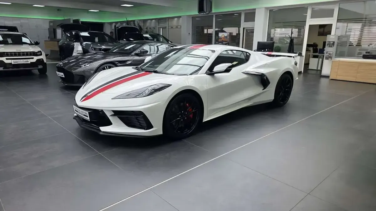 Neu Corvette C8 481 PS (353 kW) 2026 Weiß Coupé