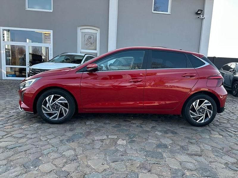 Neu Hyundai i20 GO! 101 PS (74 kW) 2025 Rot Kleinwagen