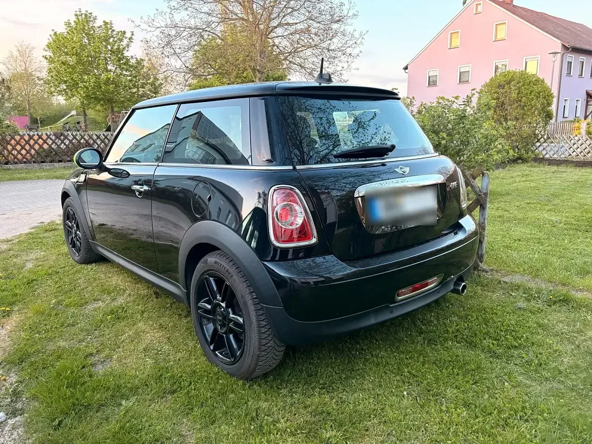 Used Mini ONE 98 HP (72 kW) 2014 Black Hatchback