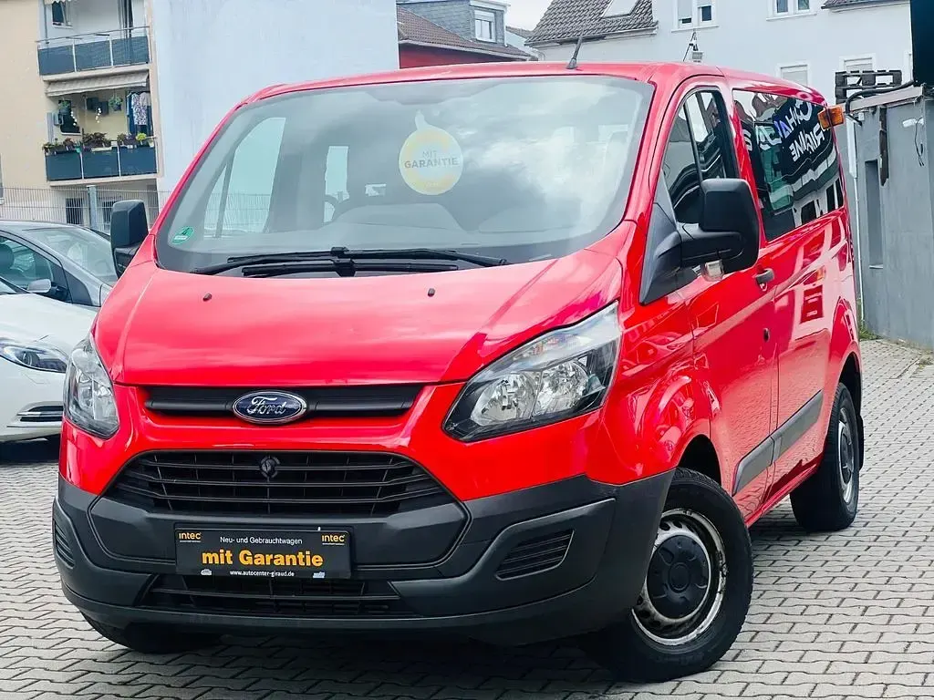 Gebraucht Ford Tourneo 101 PS (74 kW) 2015 Rot Kombi
