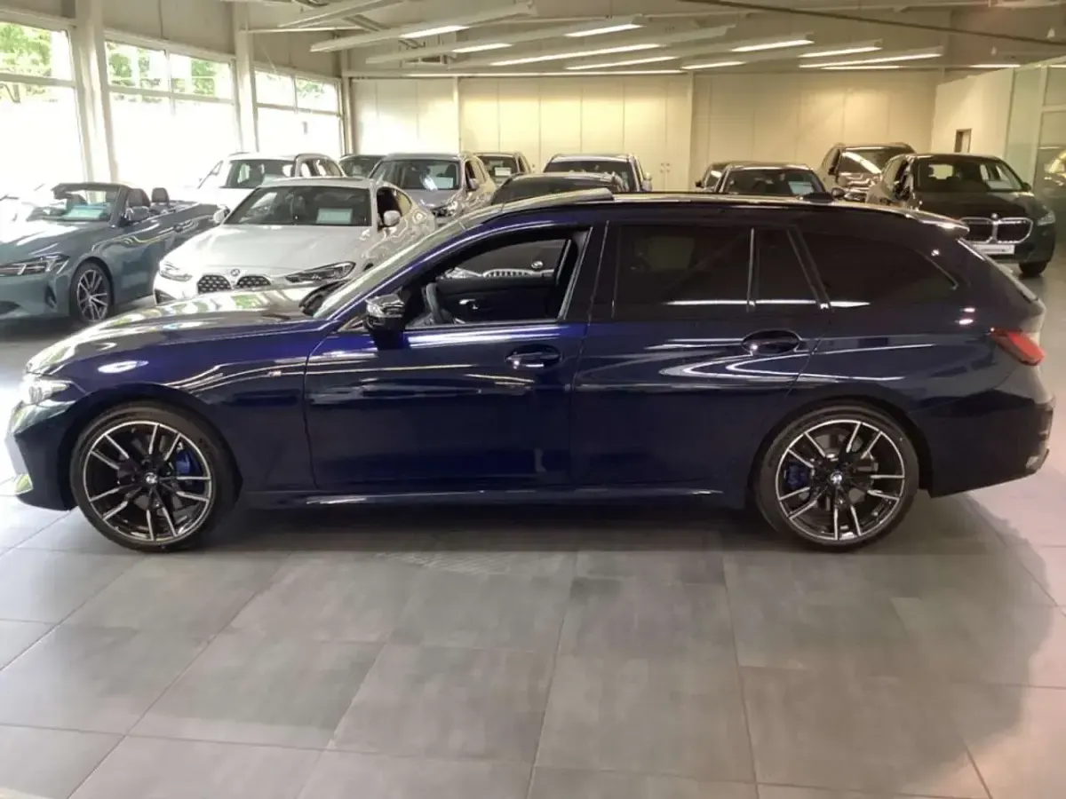 Gebraucht BMW 340 392 PS (288 kW) 2025 Tansanitblau ii metallic Kombi