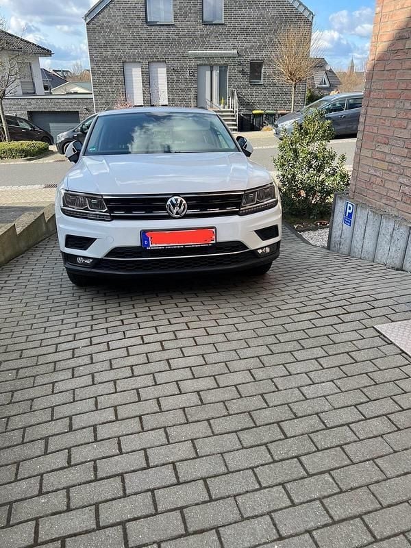 Weiß Gebraucht 2020 VW Tiguan SUV | 22.000 € (Superpreis) - Bild 1/4