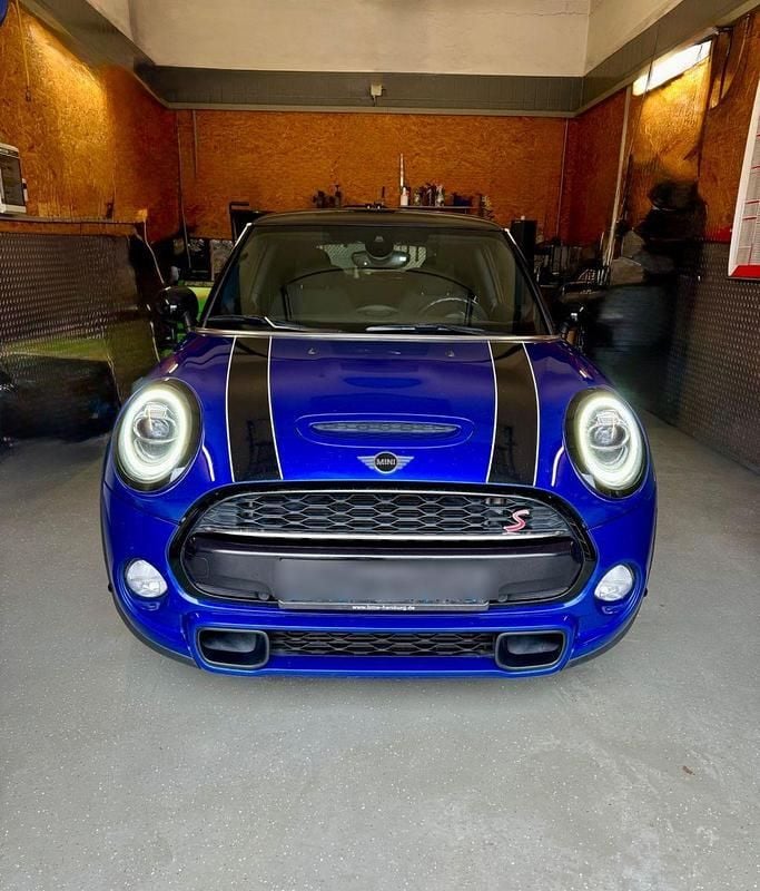 Blau Gebraucht 2018 Mini Cooper SD Kleinwagen | 19.800 € (Etwas zu teuer) - Bild 1/4