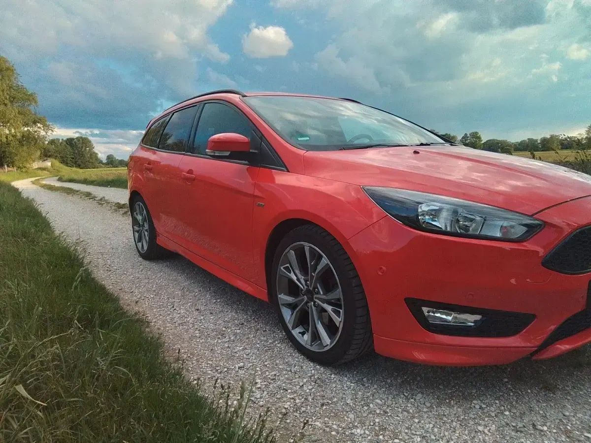 Usata Ford Focus ST-Line 150 CV (110 kW) 2018 Rosso Station wagon