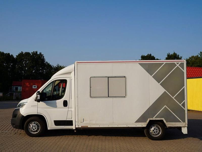 Gebraucht Fiat Ducato 150 PS (110 kW) 2018 Weiß Van