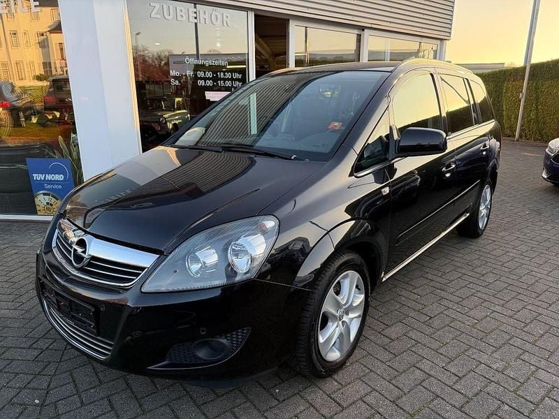 Schwarz Gebraucht 2011 Opel Zafira Design Edition Van / Kleinbus | 3.740 € (Guter Preis) - Bild 1/4