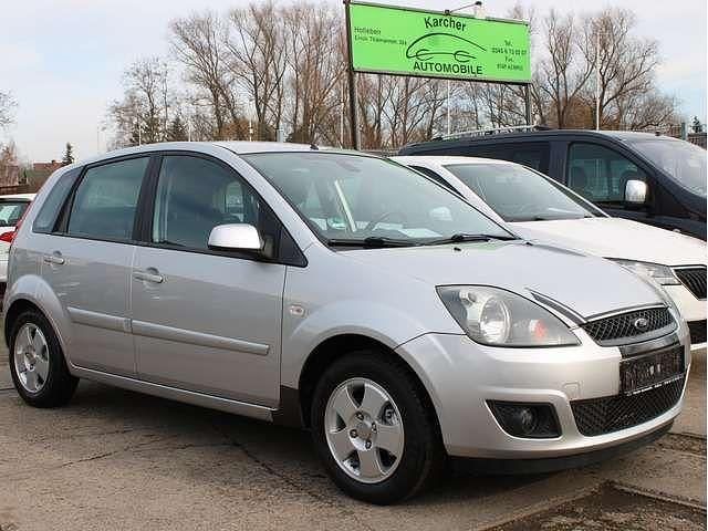 Gebraucht Ford Fiesta Style 80 PS (58 kW) 2008 Polarsilber metallic Kleinwagen