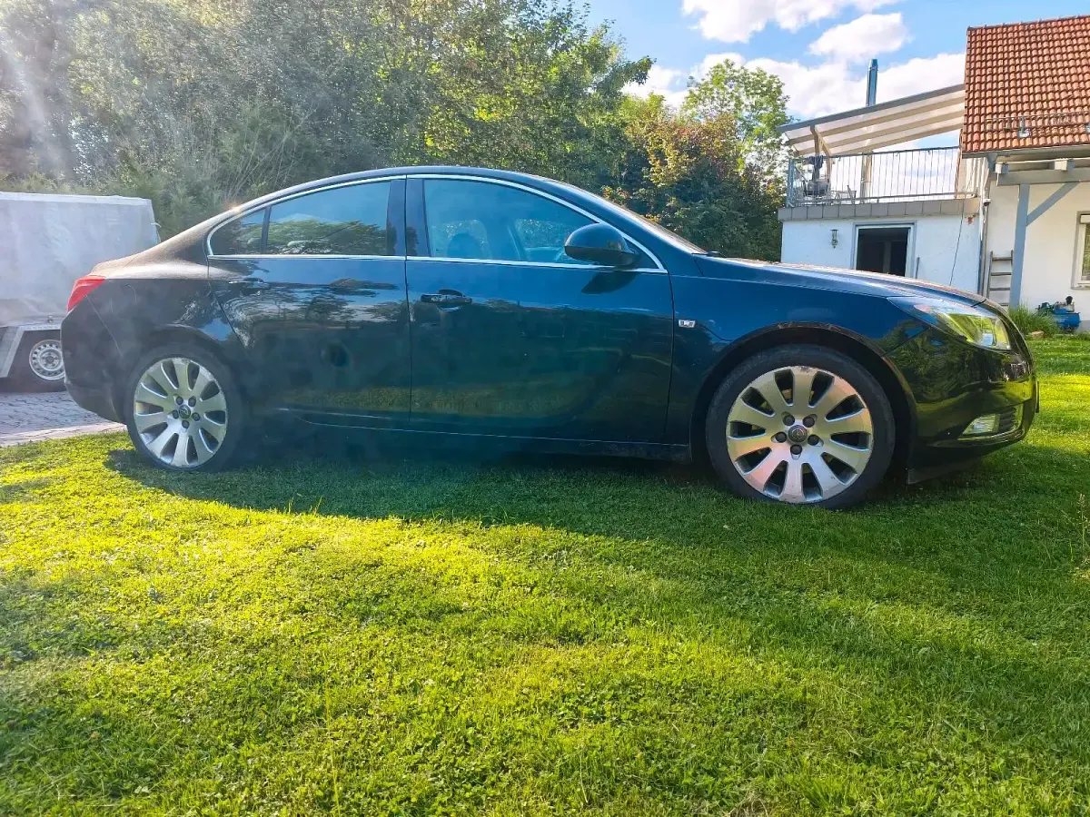 Gebraucht Opel Insignia 260 PS (191 kW) 2010 Schwarz Limousine