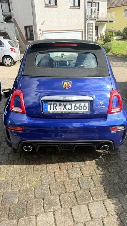 Second-hand Abarth 595 Turismo 165 CP (121 kW) 2022 Albastru Cabrio