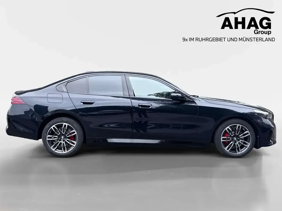 Neu BMW 530e Comfort Edition 299 PS (219 kW) 2026 Carbonschwarz Limousine