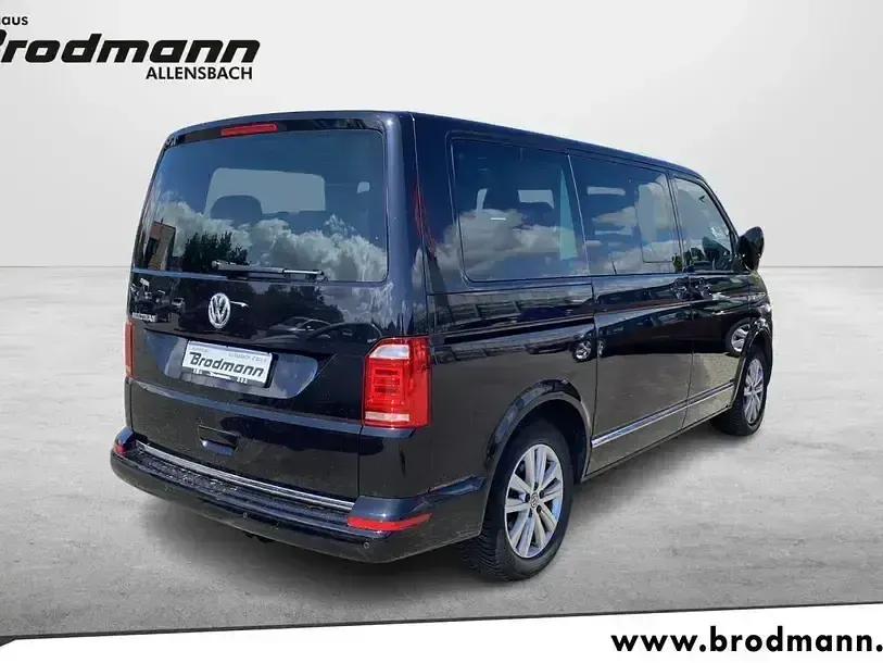 Używany VW Multivan Highline 150 KM (110 kW) 2018 Czarny Minivan