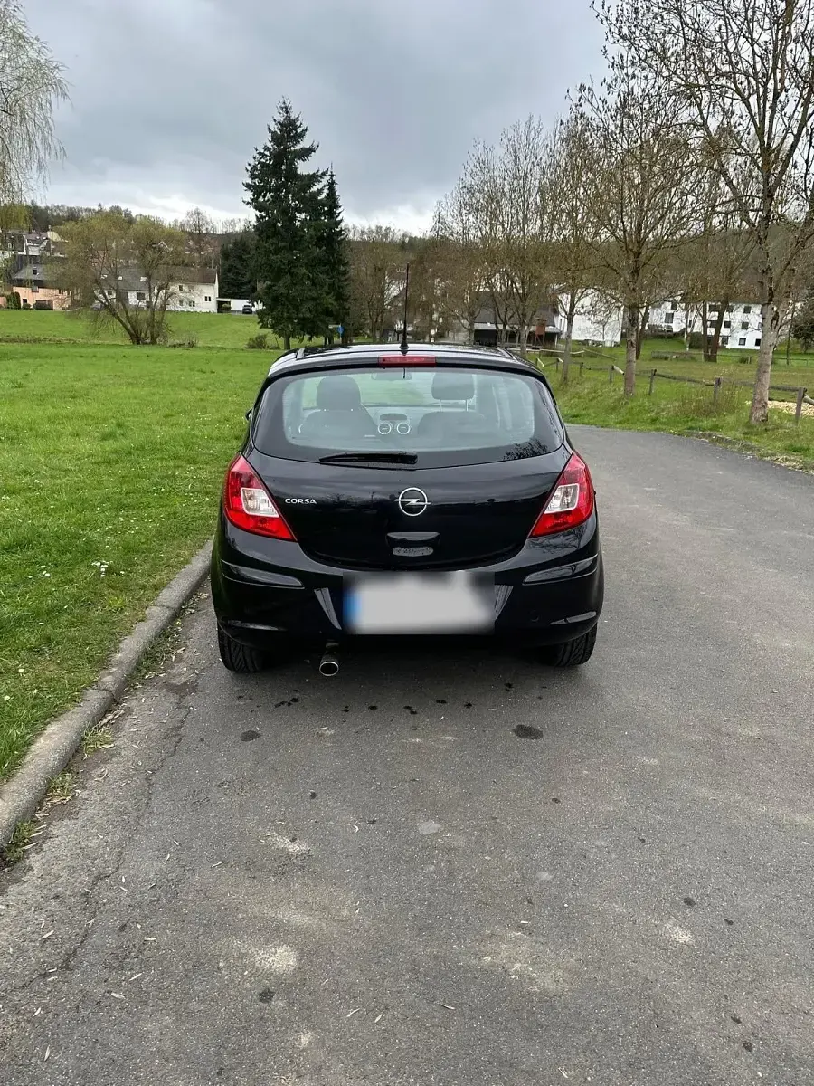 Gebraucht Opel Corsa 90 PS (66 kW) 2009 Schwarz Kleinwagen