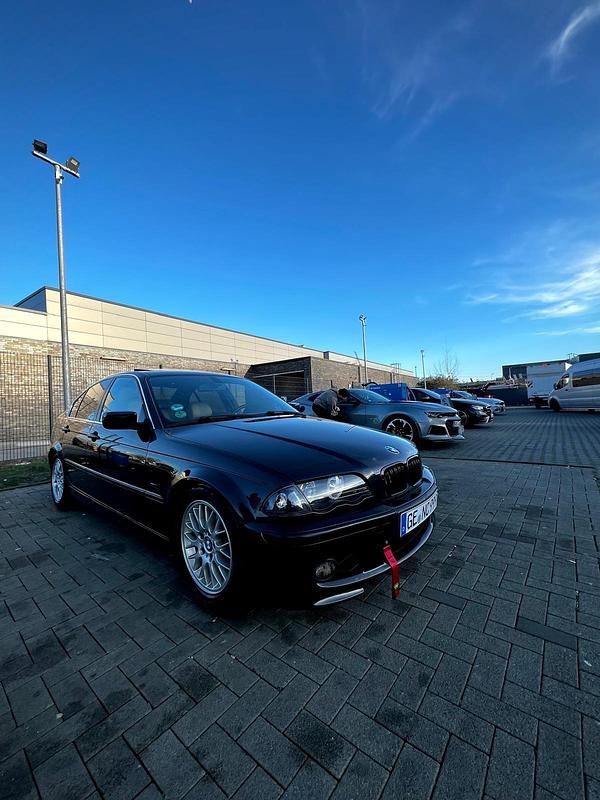 Gebraucht BMW 323 170 PS (125 kW) 2000 Schwarz Limousine