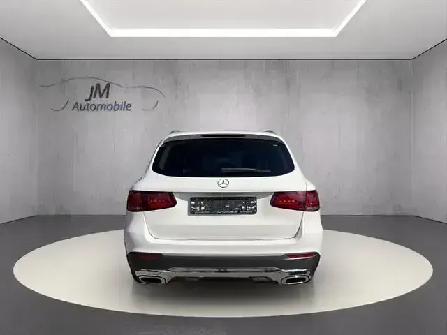 Gebraucht Mercedes GLC220 194 PS (142 kW) 2020 Polarweiss SUV