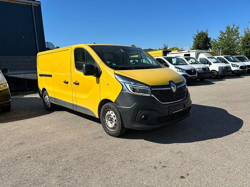 Gelb Gebraucht 2020 Renault Trafic Van | 12.490 € - Bild 1/4