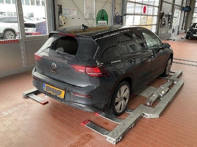 Gebraucht VW Golf VIII Goal 116 PS (85 kW) 2024 Schwarz Limousine