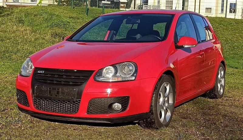 Rot Gebraucht 2006 VW Golf V GTI Limousine | 2.700 € (Superpreis) - Bild 1/4
