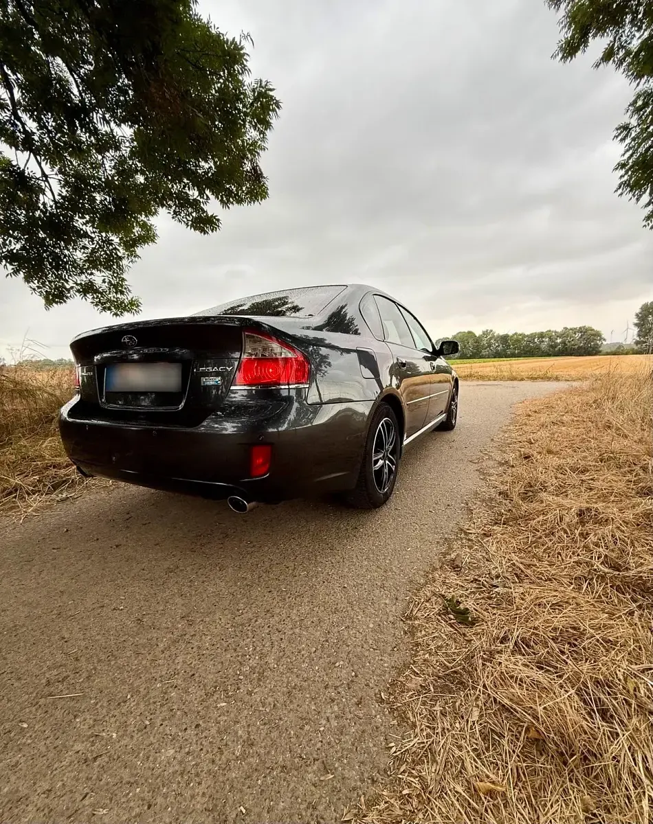 Gebraucht Subaru Legacy 150 PS (110 kW) 2010 Grau Limousine